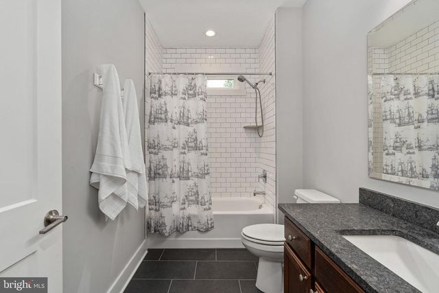 6912 BARCLAY DR, Fredericksburg, VA 22407