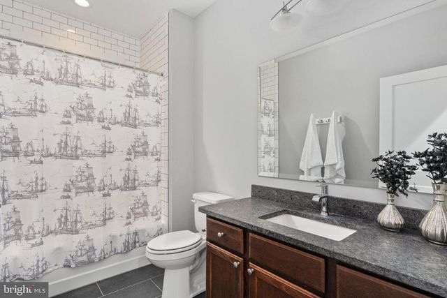 6912 BARCLAY DR, Fredericksburg, VA 22407