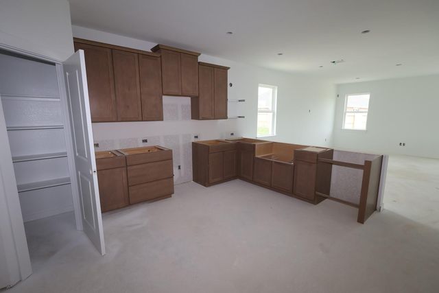 588 Day Station Drive, Dayton, TX 77535