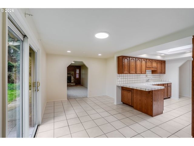 904 Ne 196TH Ave, Portland, OR 97230