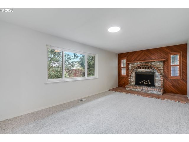 904 Ne 196TH Ave, Portland, OR 97230