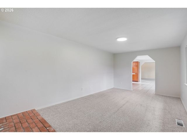 904 Ne 196TH Ave, Portland, OR 97230