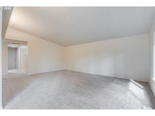 904 Ne 196TH Ave, Portland, OR 97230