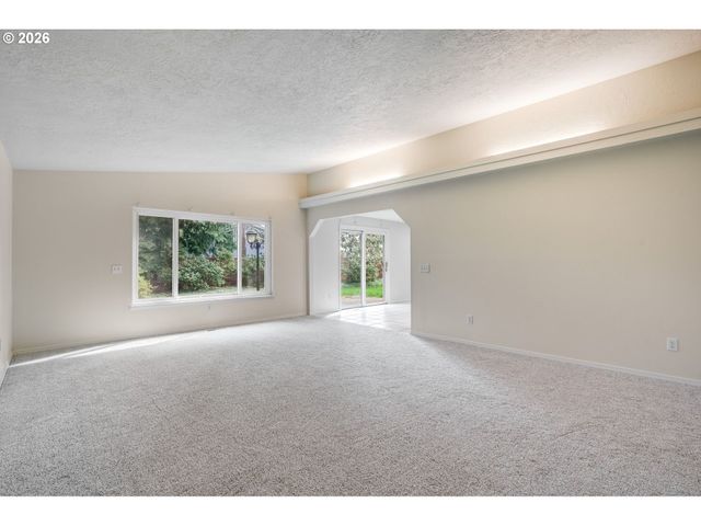 904 Ne 196TH Ave, Portland, OR 97230