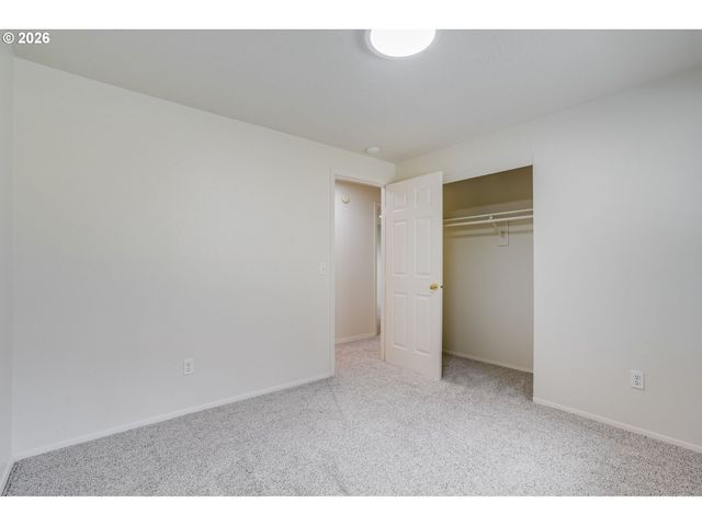 904 Ne 196TH Ave, Portland, OR 97230