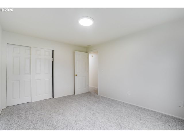 904 Ne 196TH Ave, Portland, OR 97230