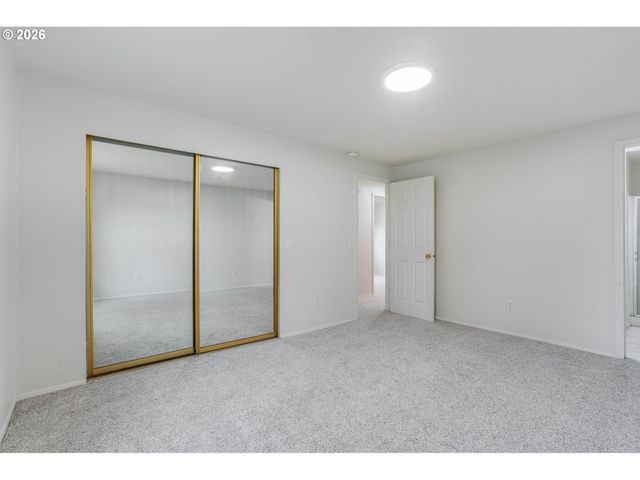 904 Ne 196TH Ave, Portland, OR 97230