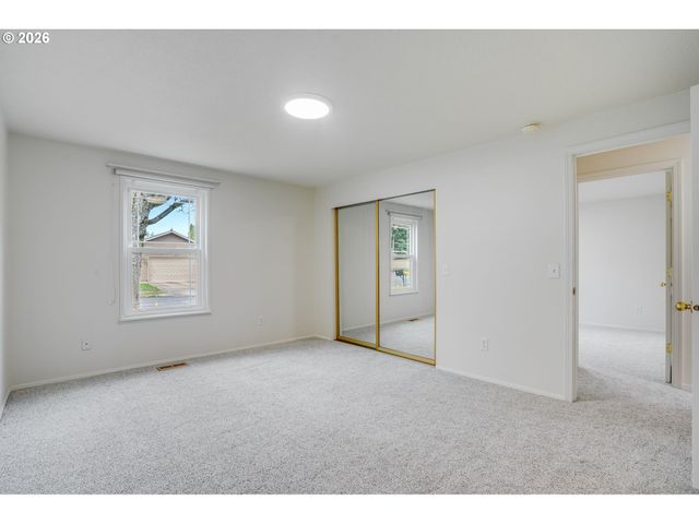 904 Ne 196TH Ave, Portland, OR 97230