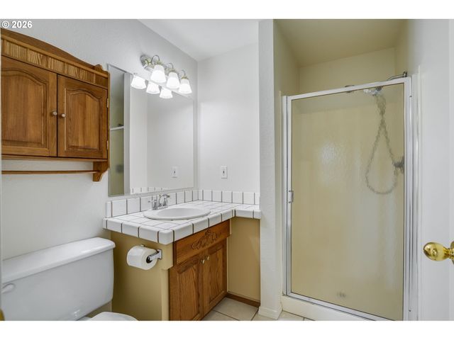 904 Ne 196TH Ave, Portland, OR 97230