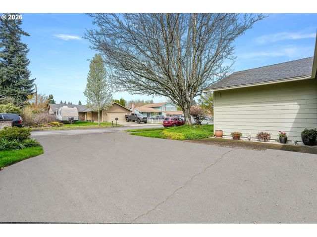 904 Ne 196TH Ave, Portland, OR 97230