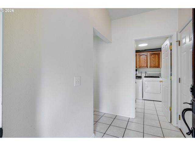 904 Ne 196TH Ave, Portland, OR 97230