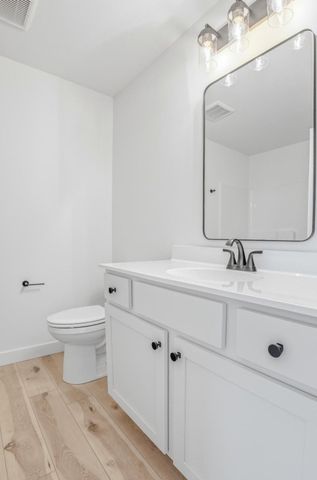 2668 FRAZIER LP, Columbia, MO 65202