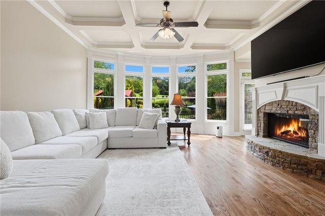 4607 Cardinal Ridge Way, Flowery Branch, GA 30542