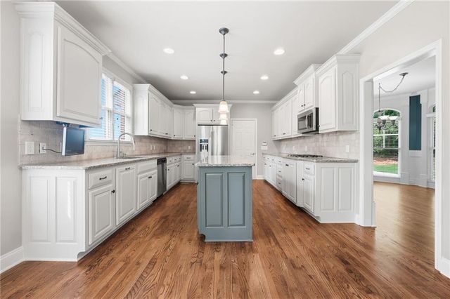 4607 Cardinal Ridge Way, Flowery Branch, GA 30542