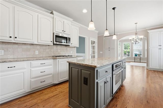 4607 Cardinal Ridge Way, Flowery Branch, GA 30542