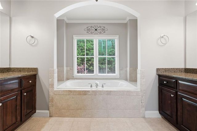 4607 Cardinal Ridge Way, Flowery Branch, GA 30542