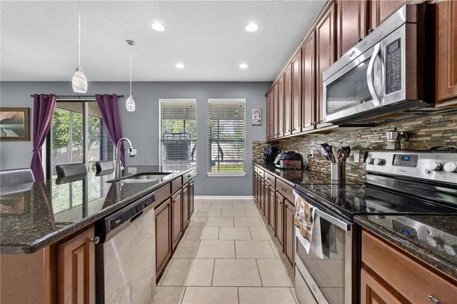 736 WOODS LANDING DRIVE, Minneola, FL 34715