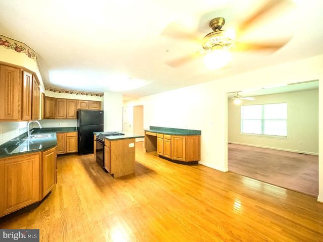 7701 CROOM RD, Upper Marlboro, MD 20772