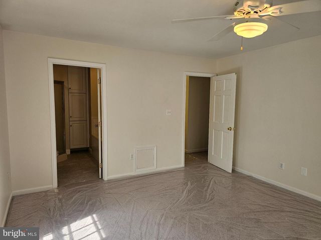 7701 CROOM RD, Upper Marlboro, MD 20772