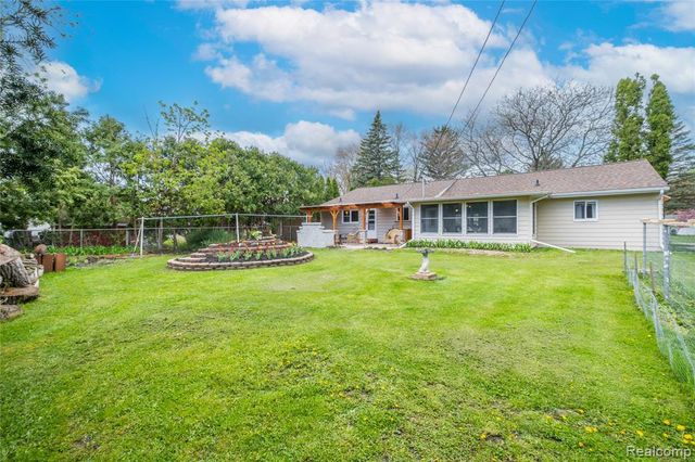 1316 Coolidge Avenue, Saginaw, MI 48638