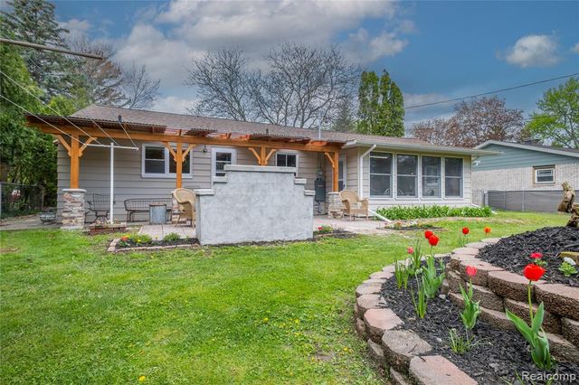 1316 Coolidge Avenue, Saginaw, MI 48638