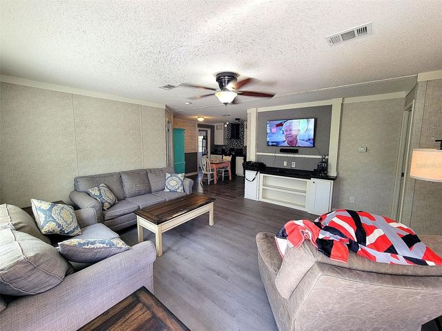 2231 SE STATE ROAD 121, Morriston, FL 32668