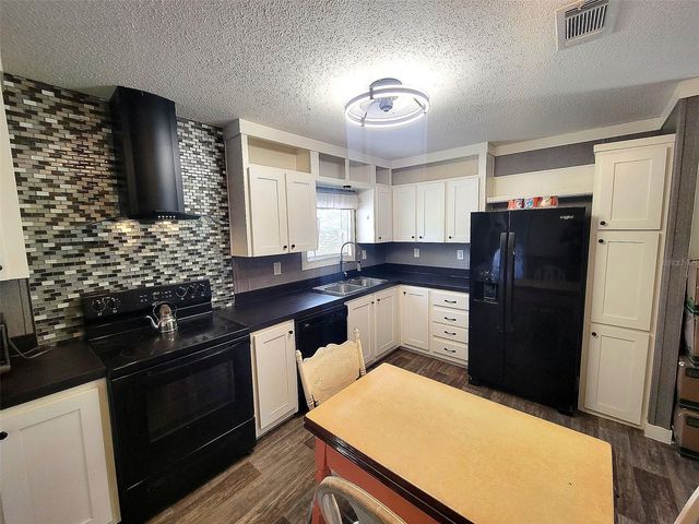 2231 SE STATE ROAD 121, Morriston, FL 32668