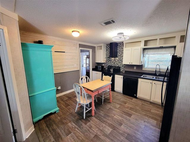 2231 SE STATE ROAD 121, Morriston, FL 32668
