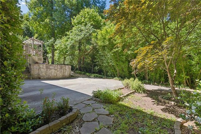 4590 Dudley Lane, Atlanta, GA 30327