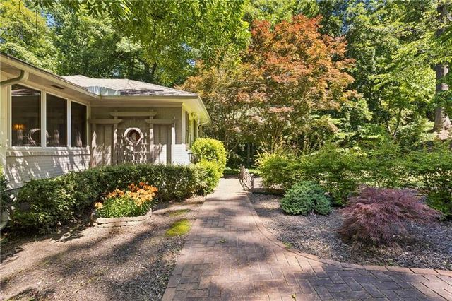4590 Dudley Lane, Atlanta, GA 30327
