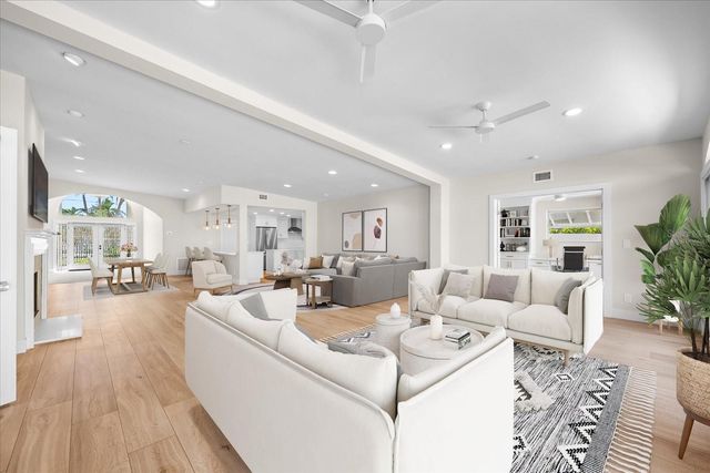 24 DOLPHIN DRIVE, Treasure Island, FL 33706