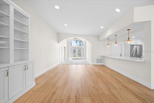 24 DOLPHIN DRIVE, Treasure Island, FL 33706