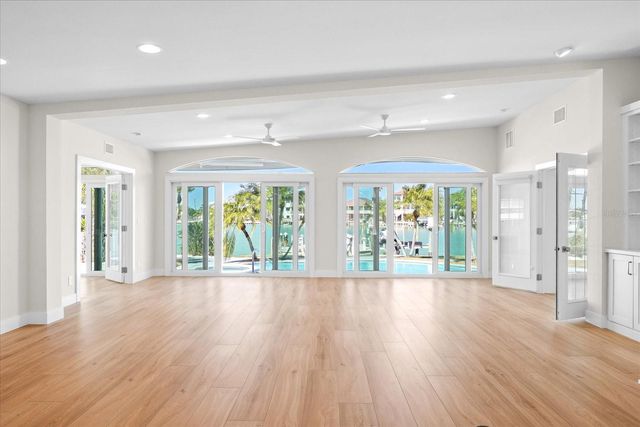 24 DOLPHIN DRIVE, Treasure Island, FL 33706