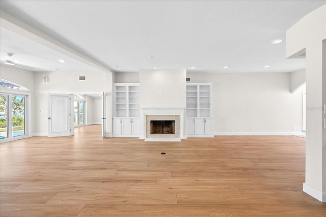 24 DOLPHIN DRIVE, Treasure Island, FL 33706