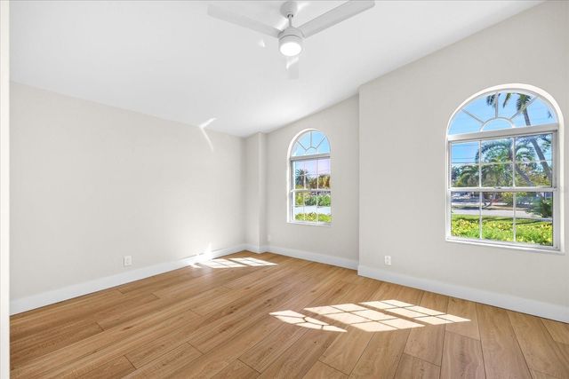 24 DOLPHIN DRIVE, Treasure Island, FL 33706