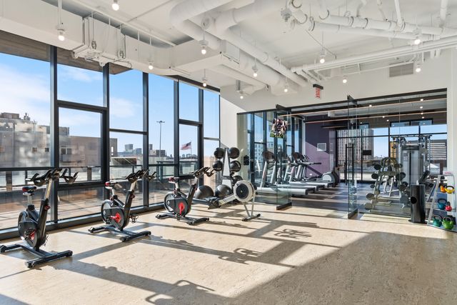 1040 W Huron Street 107, Chicago, IL 60642