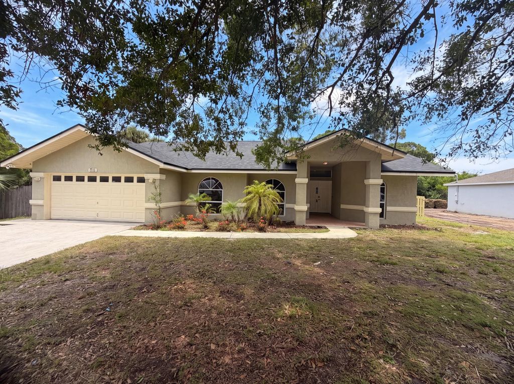 711 SE Celtic Avenue, Port St. Lucie, Port St Lucie, FL 34983