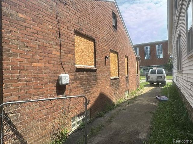 9731 McKinney Street, Detroit, MI 48224