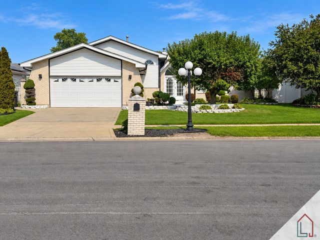 18165 Brittany Lane, Lansing, IL 60438