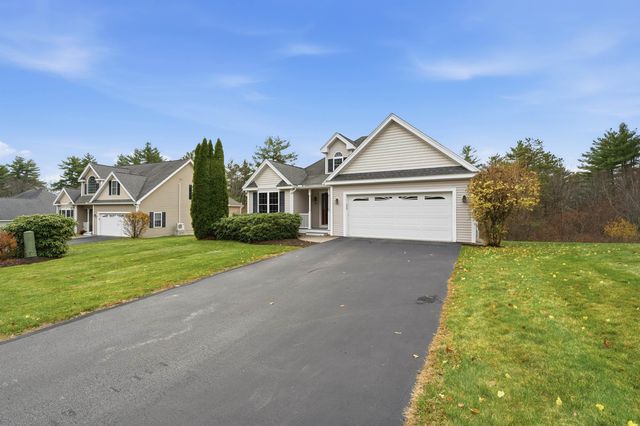 10 Dewberry Lane, Hooksett, NH 03106