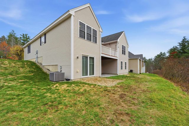 10 Dewberry Lane, Hooksett, NH 03106