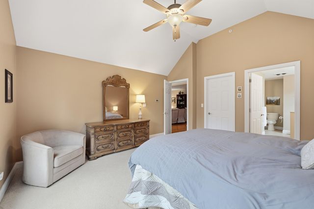 10 Dewberry Lane, Hooksett, NH 03106