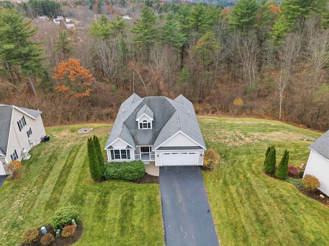 10 Dewberry Lane, Hooksett, NH 03106