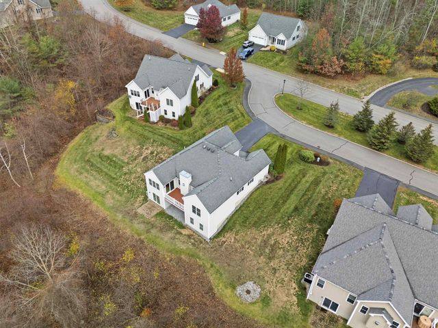 10 Dewberry Lane, Hooksett, NH 03106