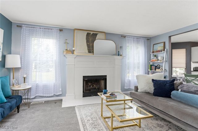 1031 Ledgestone Drive, Wadsworth, OH 44281