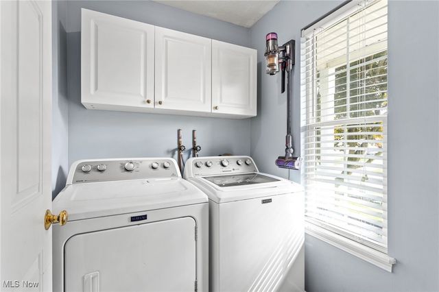 1031 Ledgestone Drive, Wadsworth, OH 44281