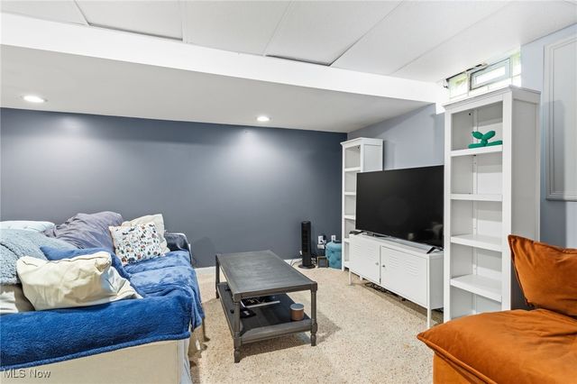 1031 Ledgestone Drive, Wadsworth, OH 44281