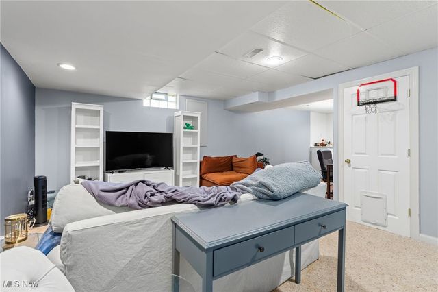 1031 Ledgestone Drive, Wadsworth, OH 44281