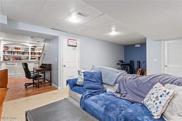 1031 Ledgestone Drive, Wadsworth, OH 44281