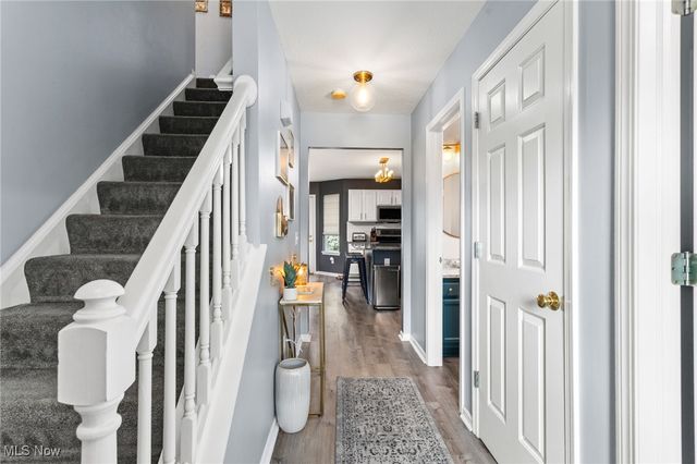 1031 Ledgestone Drive, Wadsworth, OH 44281